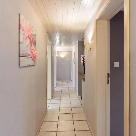 Peaceful Holiday In Resteigne With Swimming Pool